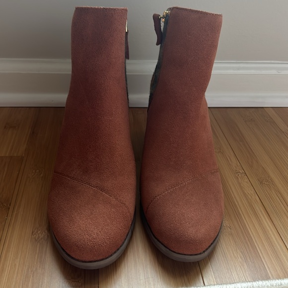 Suede Tom’s booties - Picture 3 of 6